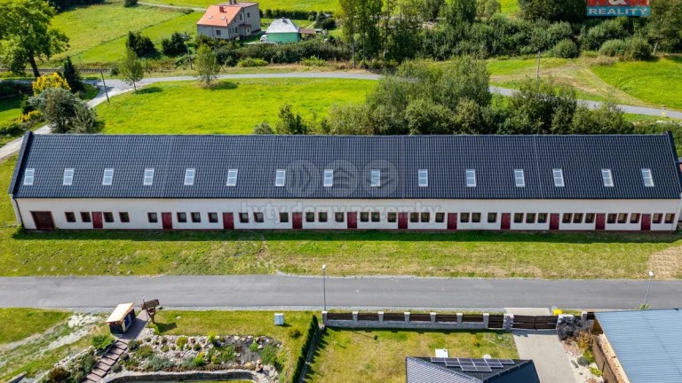 Prodej objektu k výstavbě 11 řadových RD, 2000 m², Valšov
