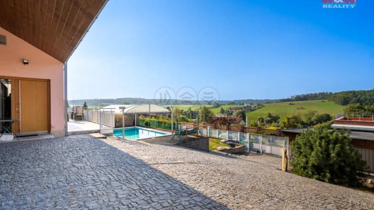 Prodej rodinného domu, 192 m², Dobřejovice
