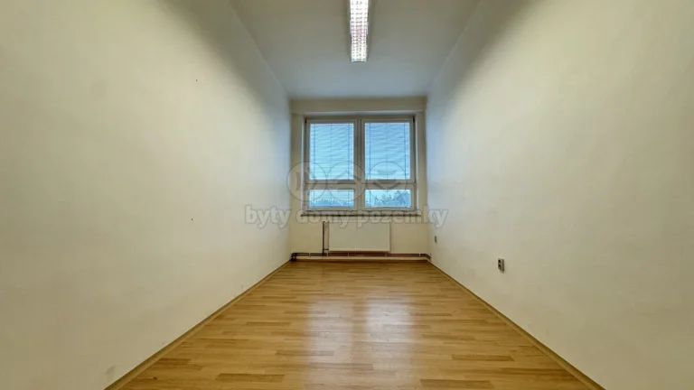 Pronájem kancelářského prostoru, 18 m², České Budějovice