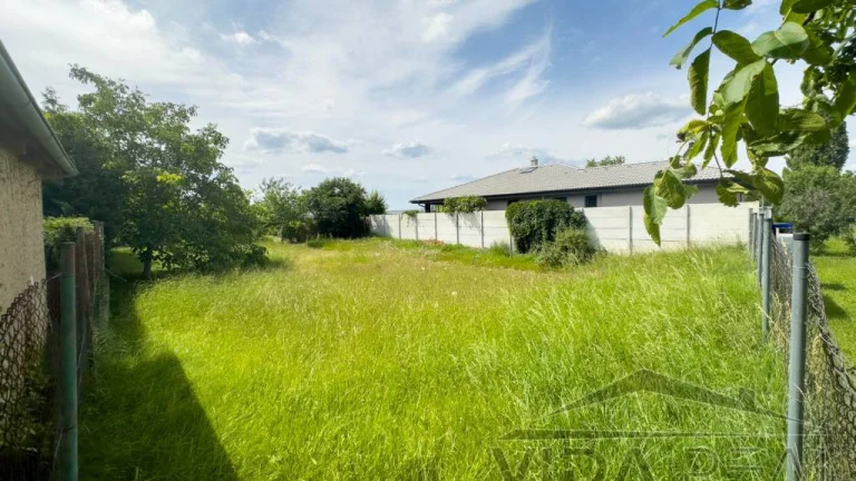 Na predaj krásny stavebný pozemok 888m2