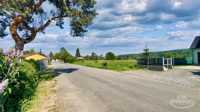 Prodej stavební pozemke o výměře 743 m2, Lipence - Praha 5
