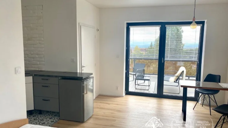 Pekný 1izbový byt s terasou na prenájom, Nová Lesná