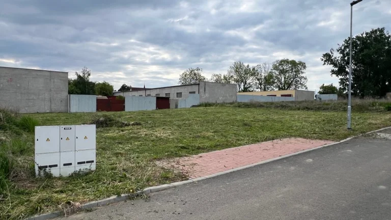 Prodej pozemku Dražkovice