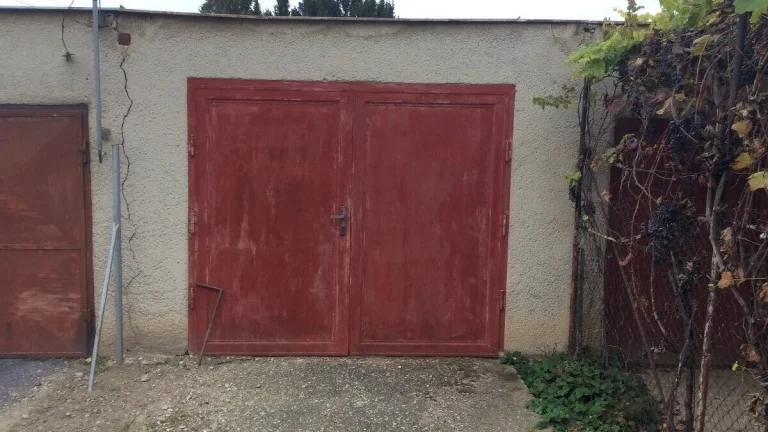 Na predaj garáž v obci Bátorove Kosihy