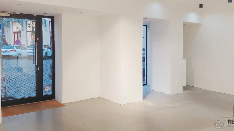 Exkluzivně nabízíme pronájem obchodního prostoru 100m2, v lo
