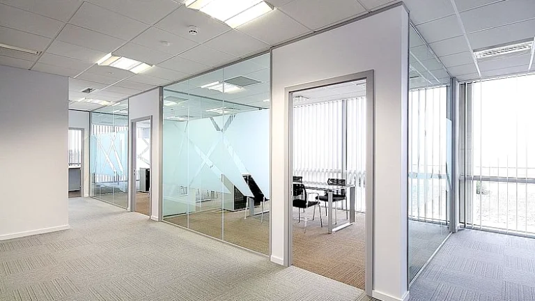 126 kancelárskych celkov ihneď na prenájom (6-4.440 m2, KE)