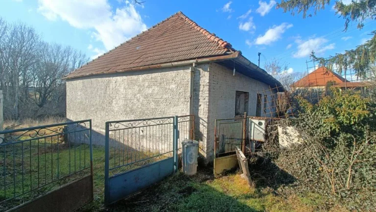 RD Čermany na peknom a veľkom pozemku v pokojnej časti obce
