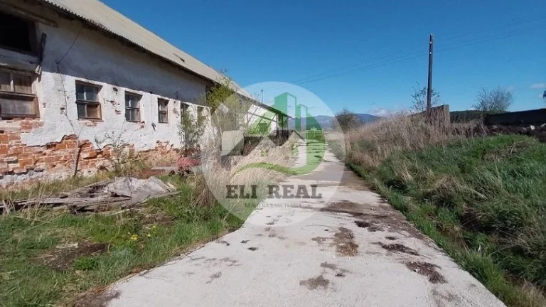 ID:PB010DAHE Prenájom hospodárskej budovy- maštaľ