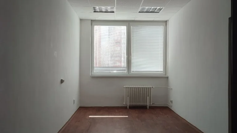 Kancelária 17,23m2 - Petržalka (215)