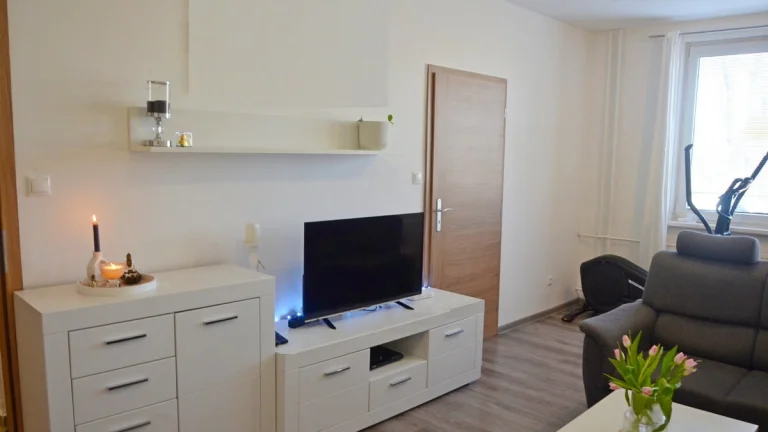 Predaj - 2 izbový byt - Zlaté Moravce