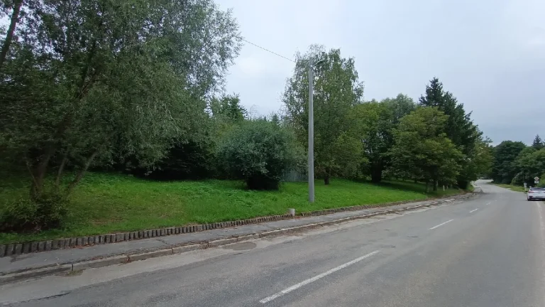 Predaj 2 pozemkov v obcí Mníchova Lehota