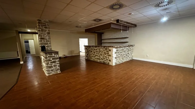Prenájom obchodný priestor - reštauracia Dubnica n. Váhom