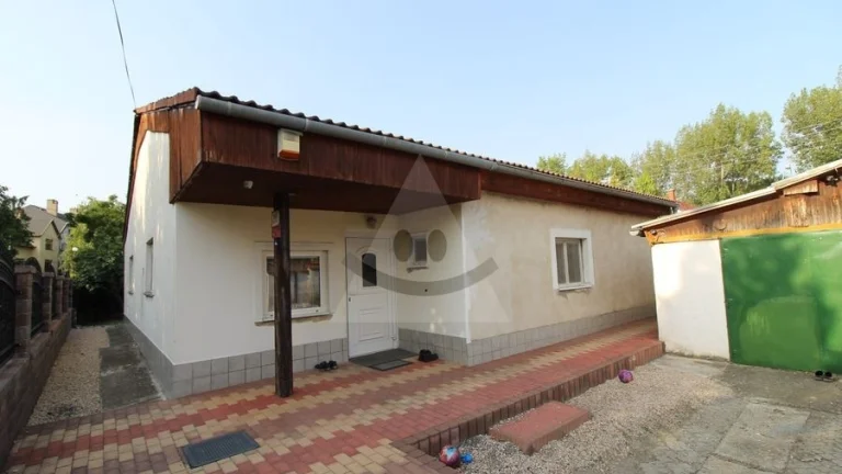 5 izbový rodinný dom s garážou na predaj v tichej lokalite