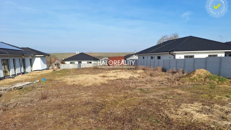 HALO reality - Predaj, pozemok pre rodinný dom 885 m2 Horn