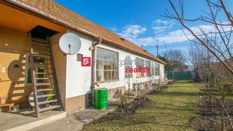 Exkluzívny predaj vidieckeho domu v Malých Kosihách