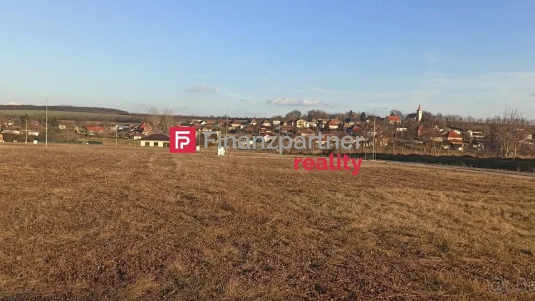 Stavebný pozemok 6,3 áru a 7,2 áru neďaleko NR, TO, HC, PN