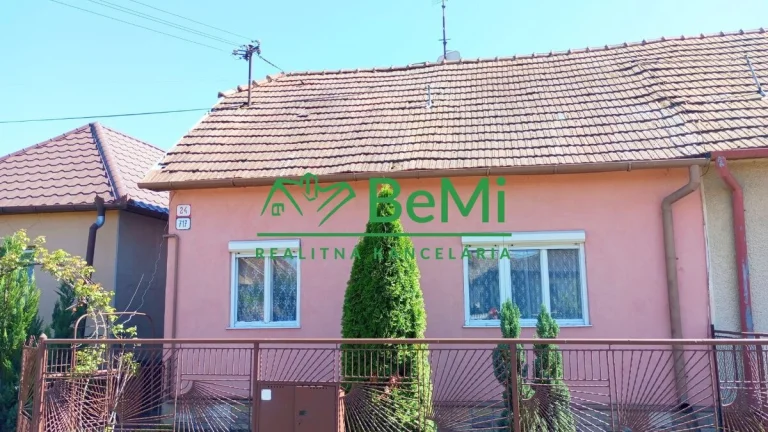 ‼️ Znížená cena ‼️ Predaj rodinného domu - Levice (021-12-HE