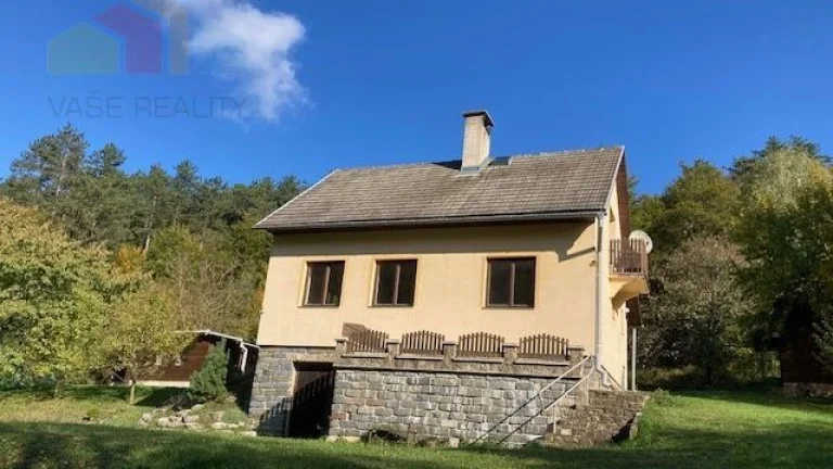 Na predaj Chalupa CHKO Strážovské vrchy, pozemok 3292 M2 s v
