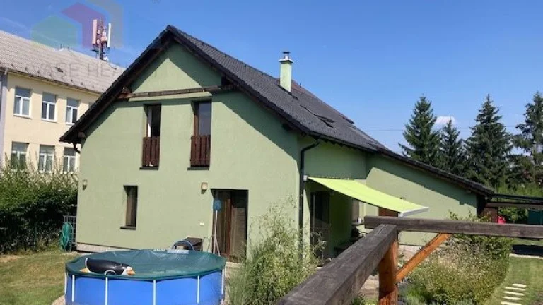 EXKLUZÍVNA PONUKA Na predaj dvojpodlažný Rodinný dom s gará