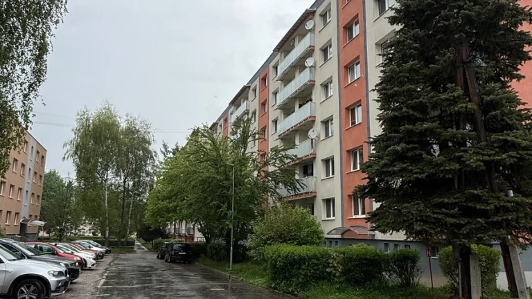 99m2 veľký 4 - izb. byt - ulica SNP