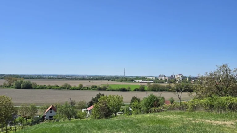 Pozemok pre rodinný dom na predaj