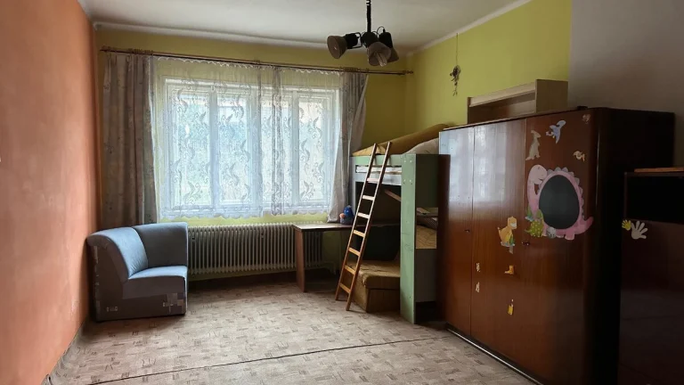 Predaj 3 izb. rodinného domu s garážou, Bytčica