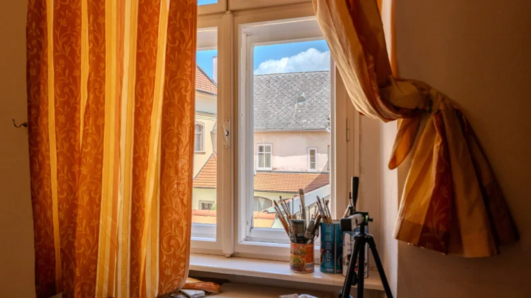 IBA U NÁS 2 izbový staromestský byt so súkromným parkovaním