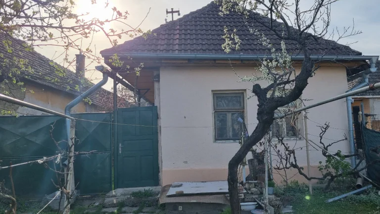 2 x RODINNÝ DOM a POZEMOK 1099 m2 POBEDÍM - NMNV