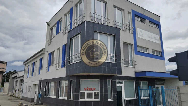 Kancelárie v Senci na prenájom, zariadené, 7 kancelárií
