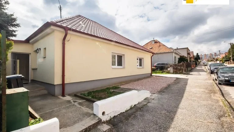 Predaj 2 izbový byt Nitra, BÝVANIE ako v dome