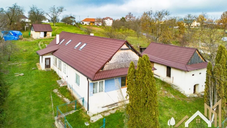 Rodinný dom s veľkorysým pozemkom v obci Horný Badín
