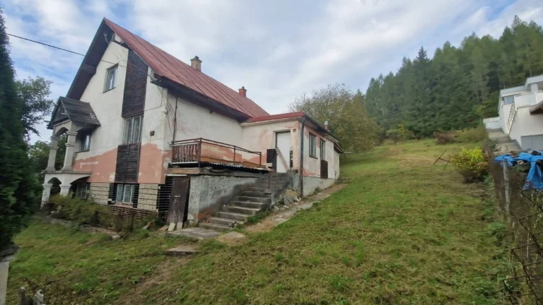 Predám rodinný dom s pozemkom 1377 m2 v Kunerade