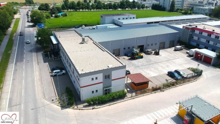 Polyfunkčný areál, obchodné, administratívne a skladové prie