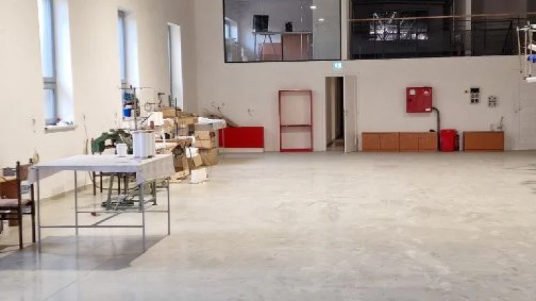Komerčná HALA na prenájom v Sabinove, ulica Hollého