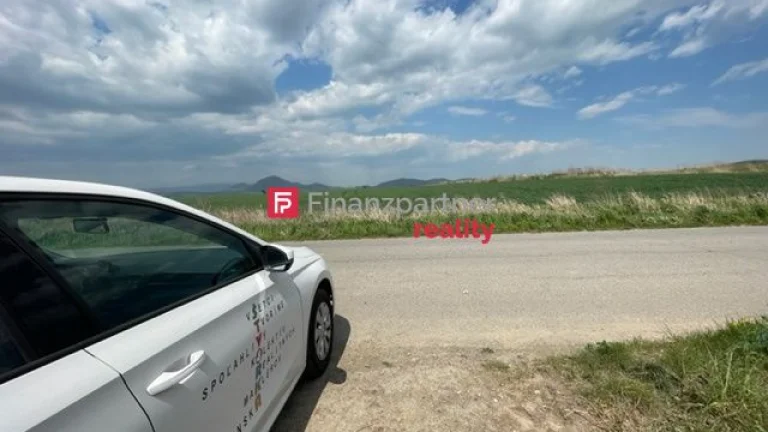 Stavebný pozemok so všetkými IS N. Šebastová pred Išľou (F5