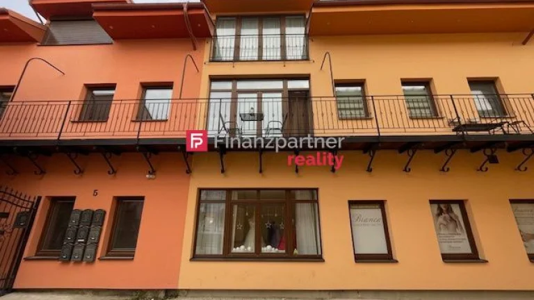 Novostavba v centre mesta: 2izb meštiansky byt (F545-112-AN
