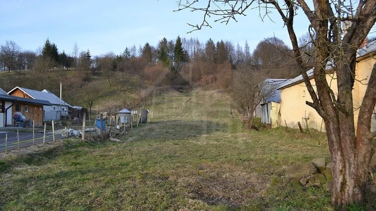 Pozemok 10 minút od Stropkova - 20árov
