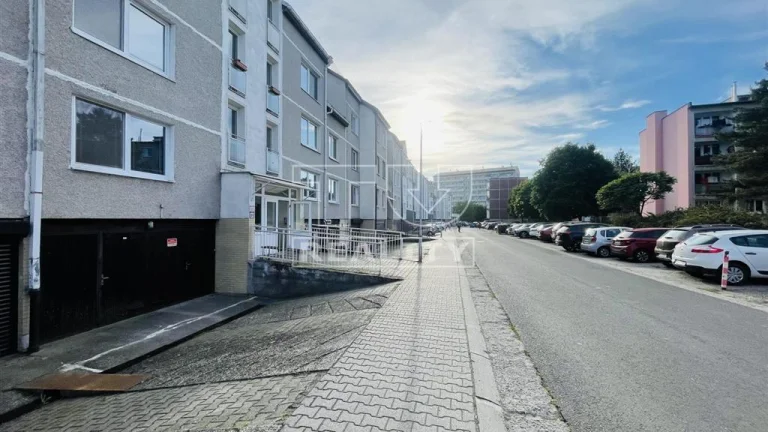 Predaj 2.izbového bytu v úplnom centre Malaciek,58m2