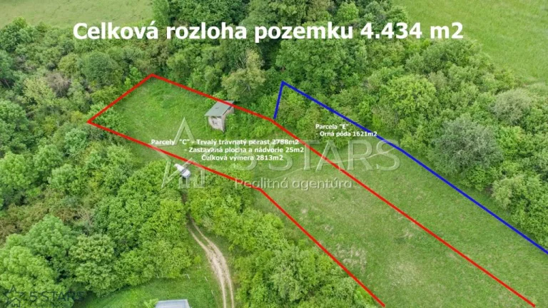 Rekreačný pozemok s rozostavanou chatkou – Kostolná-Záriečie