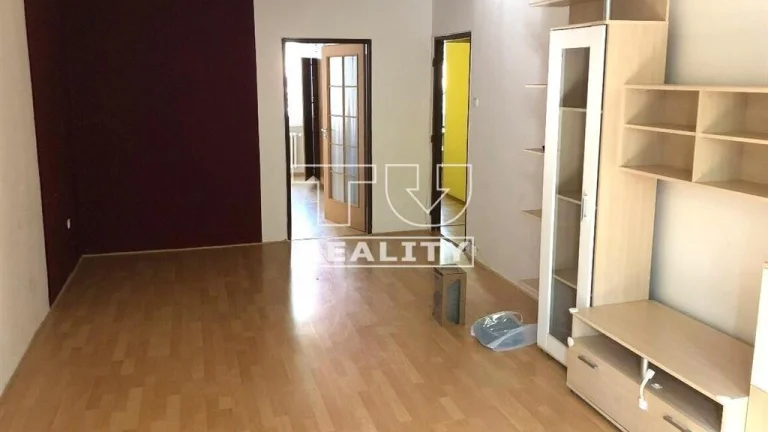 2-IZBOVÝ BYT 65 m2 TRENČIANSKE TEPLICE