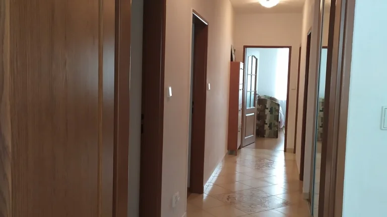 Prenájom pekného 3i zariadeného bytu s loggiami, pivnicou a
