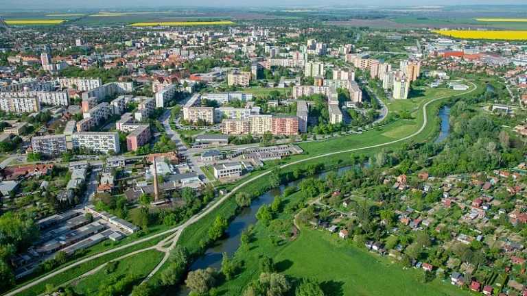 Nové Zámky - 3.650 m2 POĽNOHOSPODÁRSKE POZEMKY v podiele 1/1