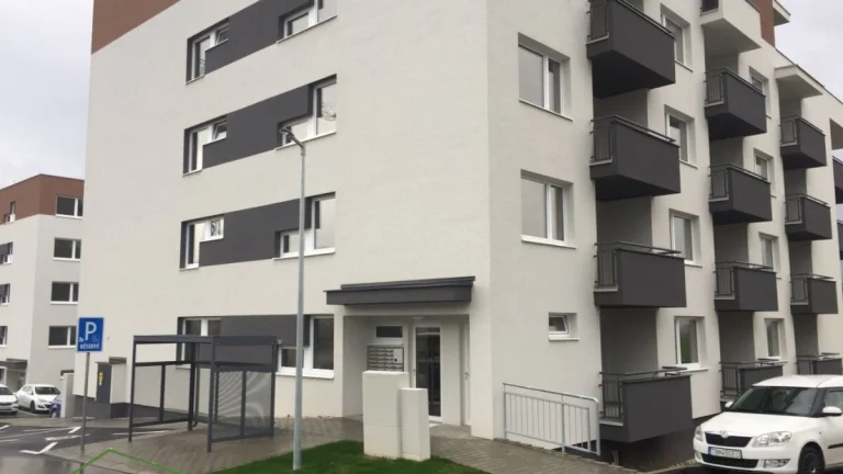 Parkovacie miesto na prenájom, Liptovská ul.