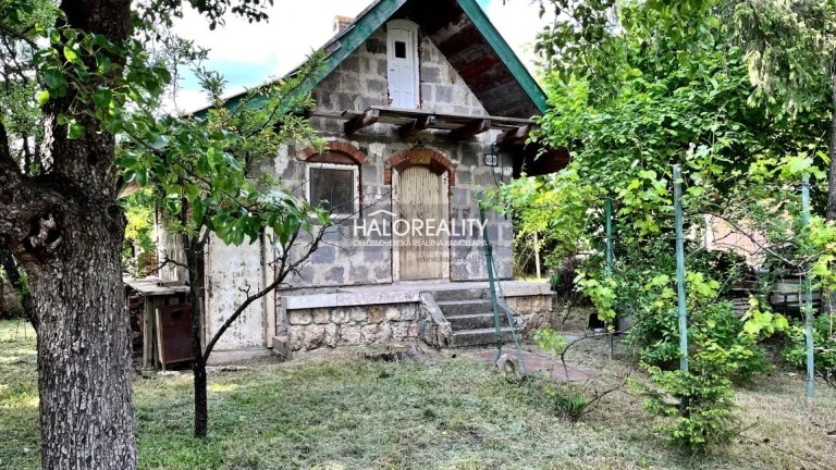 HALO reality - Predaj, chata Levice, pekný záhradný dom s ve