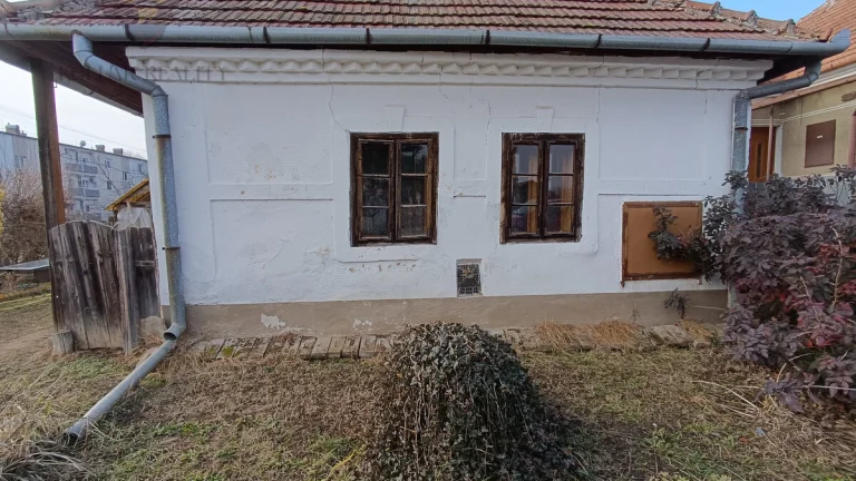 NA PREDAJ - rodinný dom v meste Hurbanovo 80m2