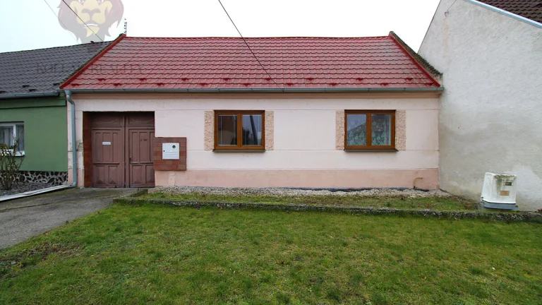 NA PREDAJ - Rodinný dom s veľkým pozemkom - Drahovce