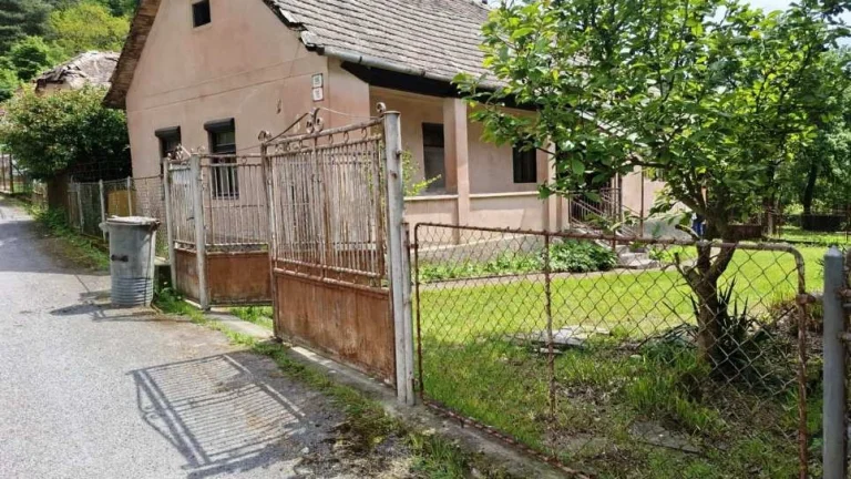 POLTÁR - 2 izbový víkendový domček (chalupa)