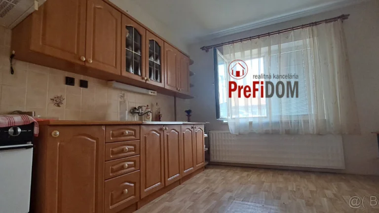 PREDAJ pekný 5 izbový rodinný dom v obci Branč.