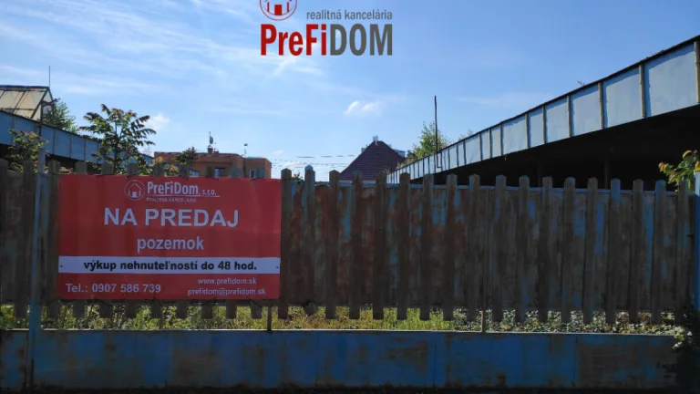 PREDAJ stavebný pozemok o výmere 1826 m2.