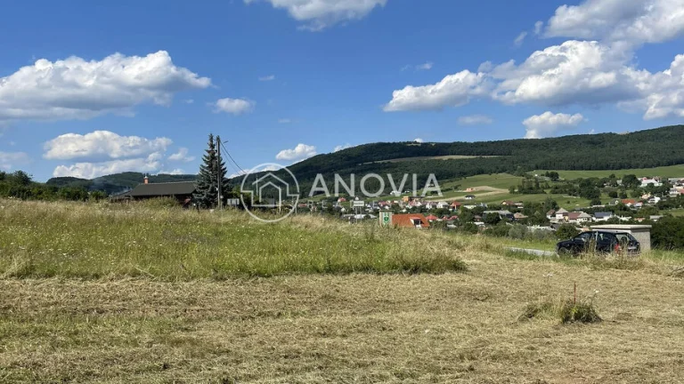 Posledný voľný pozemok na predaj - Podhorany
